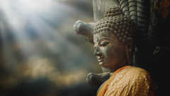 Buddha in der schönen Morgensonne